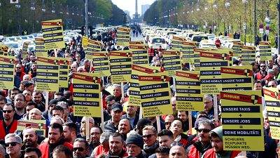 "Breves de Bruxelas": direitos laborais, denunciantes, Greta Thunberg
