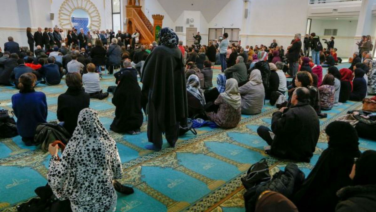 Fransa'daki Müslümanlardan Notre-Dame dayanışması: Kilise için yardım çağrısı
