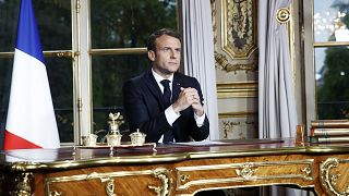Macron: Beş yılda Notre Dame'ı daha güzel şekilde yeniden inşa edeceğiz
