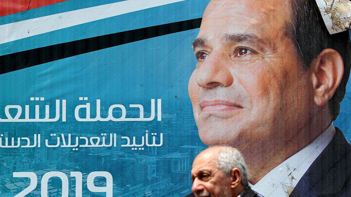 A campaign poster for Al-Sisi's constitutional amendment