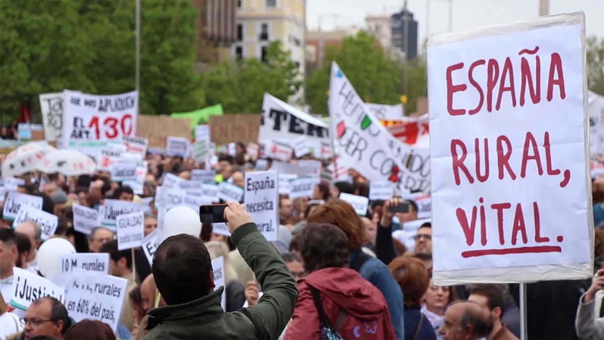 "Пустая" Испания заполнит парламент