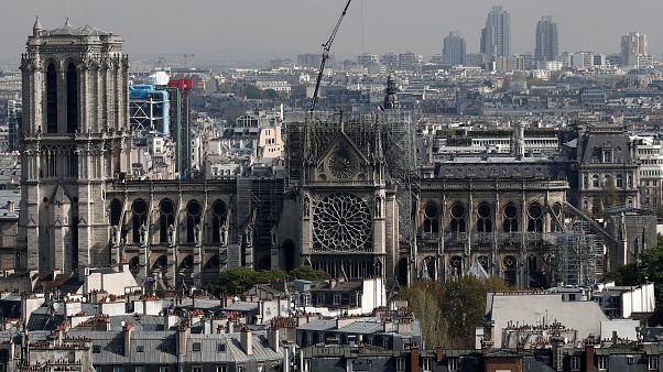 VIDEO - Il drone in volo sopra Notre-Dame mostra i danni dopo l'incendio VIDEO - Il drone in volo sopra Notre-Dame mostra i danni dopo l'incendio