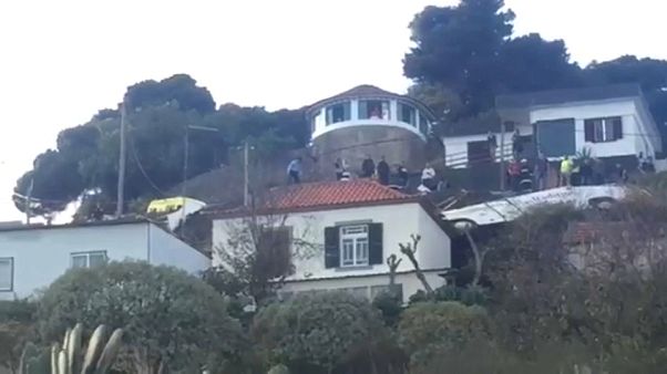 Mueren 29 turistas alemanes en un accidente de autobús en Portugal Mueren 29 turistas alemanes en un accidente de autobús en Portugal