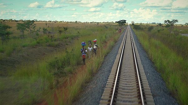 Angola'da yeniden inşa edilen Benguela Demiryolu ekonomiyi canlandırdı Angola'da yeniden inşa edilen Benguela Demiryolu ekonomiyi canlandırdı
