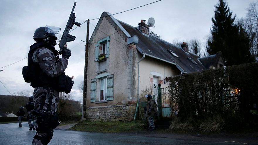 Â¿Por quÃ© se ha duplicado el nÃºmero de suicidios en la policÃ­a francesa?