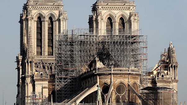 El 'Vía Crucis' alrededor de la catedral de Notre Dame El 'Vía Crucis' alrededor de la catedral de Notre Dame