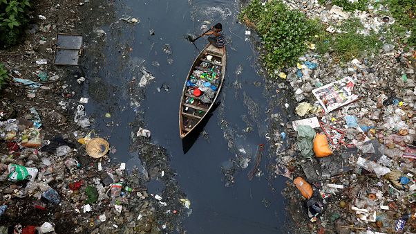 Plastik atıklar sadece kara ve denizi değil mikroplastikler yoluyla havayı da kirletiyor Plastik atıklar sadece kara ve denizi değil mikroplastikler yoluyla havayı da kirletiyor