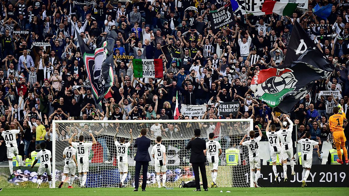 Ronaldo e Cancelo ajudam Juventus a conquistar oitavo título seguido