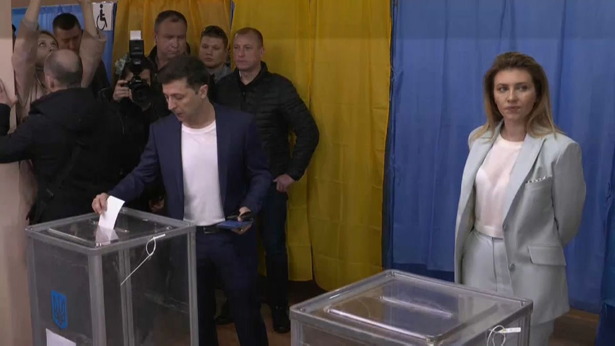 Presidential candidate Volodymyr Zelensky casting his vote