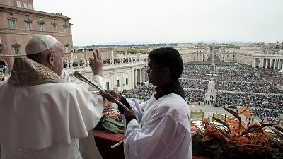 Papst betet bei Ostermesse für Opfer in Sri Lanka