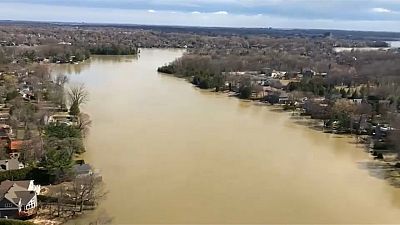 شاهد:الفيضانات تضرب كندا خلال العطلة الربيعية