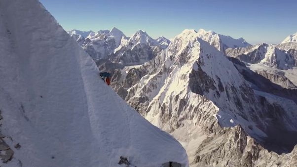 Autoridades confirmam morte dos três alpinistas em Howse Peak Autoridades confirmam morte dos três alpinistas em Howse Peak