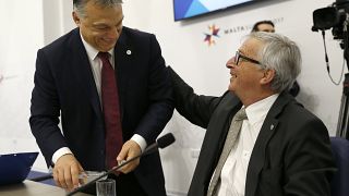 Orbánnal példálózva hirdet harcot Juncker az álhírek ellen