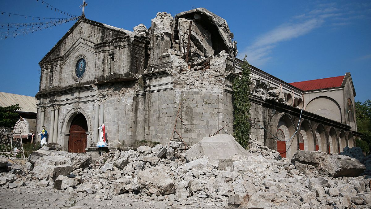 Filipinler'de meydana gelen depremde ölü sayısı artıyor: 16 kişi hayatını kaybetti