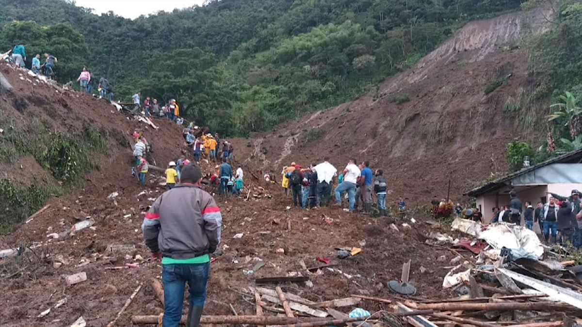 Suben a 28 los muertos por el derrumbe en Colombia