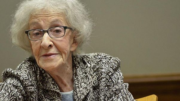 Ida Vitale reivindica la poesía del Quijote al recibir el Cervantes Ida Vitale reivindica la poesía del Quijote al recibir el Cervantes