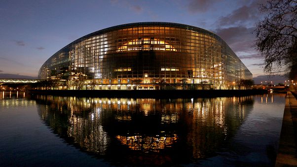 "Breves de Bruxelas": PPE no Parlamento Europeu, comércio UE - EUA e gasoduto russo "Breves de Bruxelas": PPE no Parlamento Europeu, comércio UE - EUA e gasoduto russo
