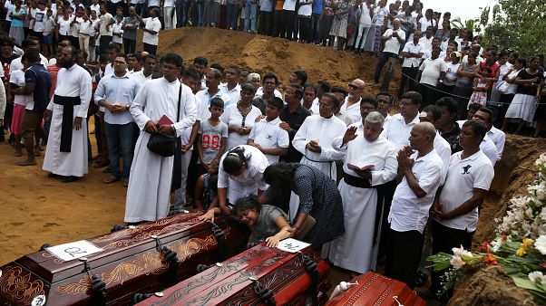 أثناء الدفن أثناء الدفن