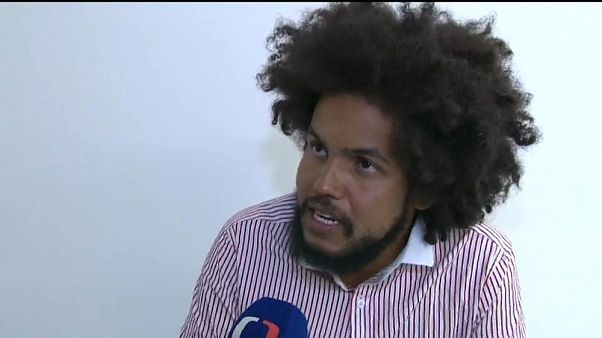 Pugni contro Dominik Feri, primo deputato nero della Rep. Ceca: si indaga per razzismo Pugni contro Dominik Feri, primo deputato nero della Rep. Ceca: si indaga per razzismo