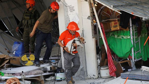 Φιλιππίνες: Αυξάνονται οι νεκροί από την σεισμική ακολουθία Φιλιππίνες: Αυξάνονται οι νεκροί από την σεισμική ακολουθία