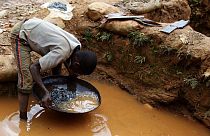 Afrika'dan her yıl milyarlarca dolarlık altın yasa dışı yollarla çıkarılıyor