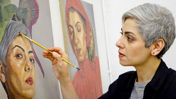 جذابیت بصری پارچهنوشتههای عاشورا در نقاشیهای بهار سبزواری جذابیت بصری پارچهنوشتههای عاشورا در نقاشیهای بهار سبزواری