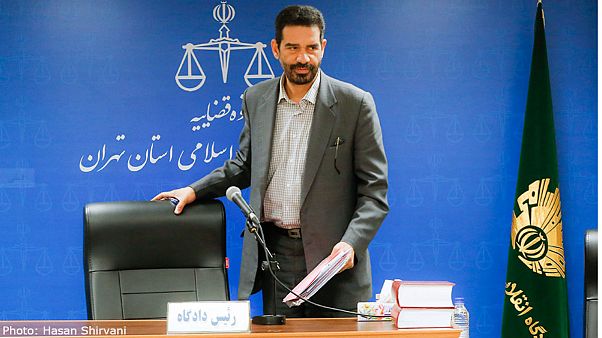 قاضی مسعودیمقام: نمیدانم چرا سه متهم بانک سرمایه همزمان سکته کردند قاضی مسعودیمقام: نمیدانم چرا سه متهم بانک سرمایه همزمان سکته کردند