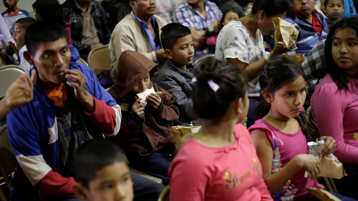 ABD'nin Meksika sınırında terk edilmiş 3 yaşında bir çocuk bulundu