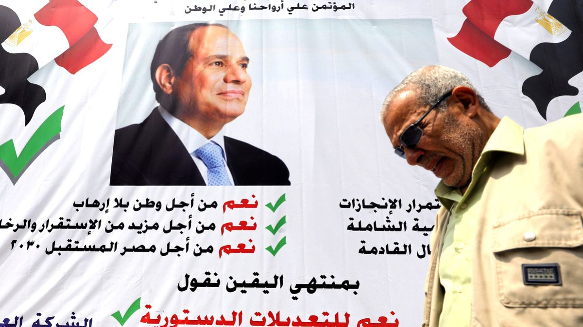 Az egyiptomi elnök 2030-ig uralkodhat