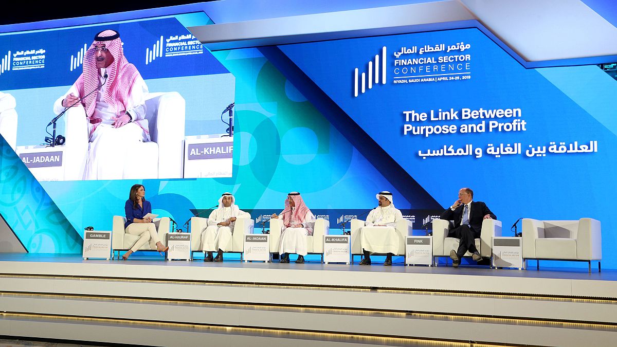 وزير المالية السعودي محمد الجدعان يتحدث خلال مؤتمر القطاع المالي في الرياض 