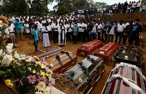 Sri Lanka'da hayatını kaybedenler için toplu cenaze töreni düzenlendi