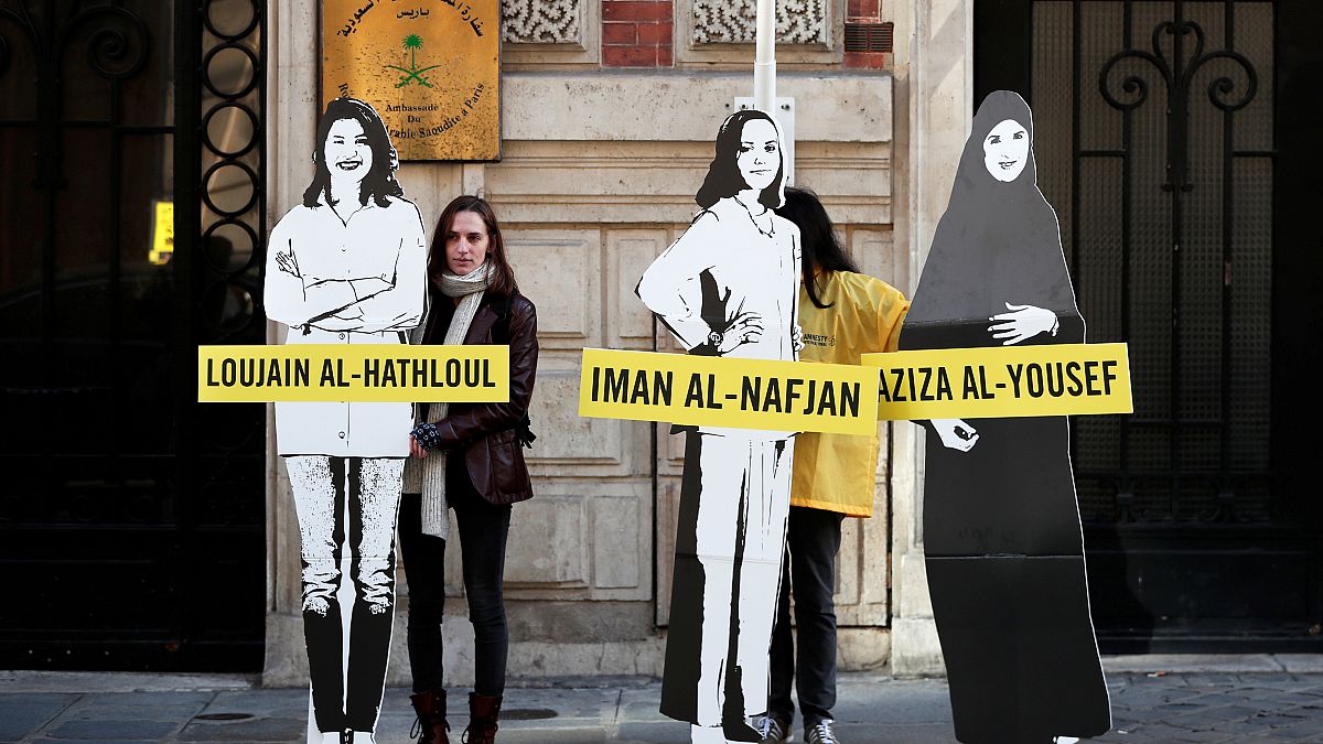 Suudi kız kardeşlerden Google ve Apple'a çağrı: İnsanlık dışı uygulamayı kaldırın