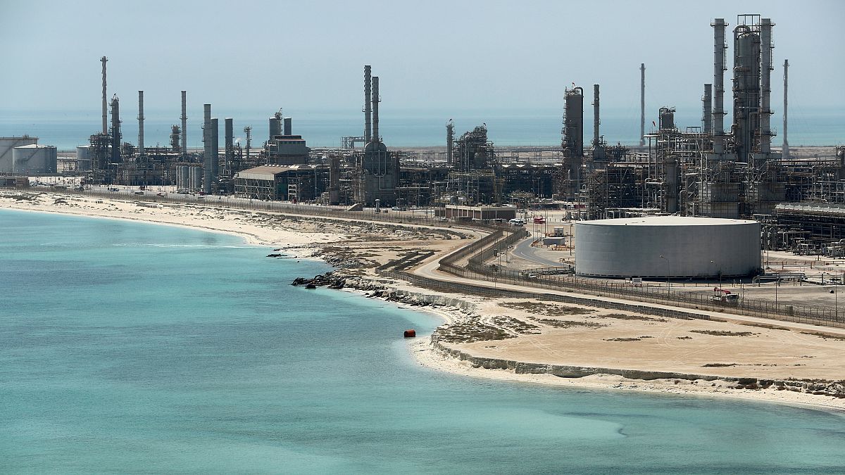 Suudi Arabistan: Cidde Ras Tanura petrol rafinerisi