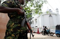 سریلانکا؛ استعفای رئیس پلیس و جستجو برای یافتن ۱۴۰ مظنون مرتبط با داعش