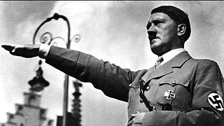 "علي البقاء في برلين"... "رسالة انتحار هتلر" في مزاد علني في أمريكا