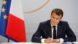 Fransız gazeteciden Macron'a: Kör mü yoksa sağır mısınız, halkın öfkesini neden anlayamadınız?