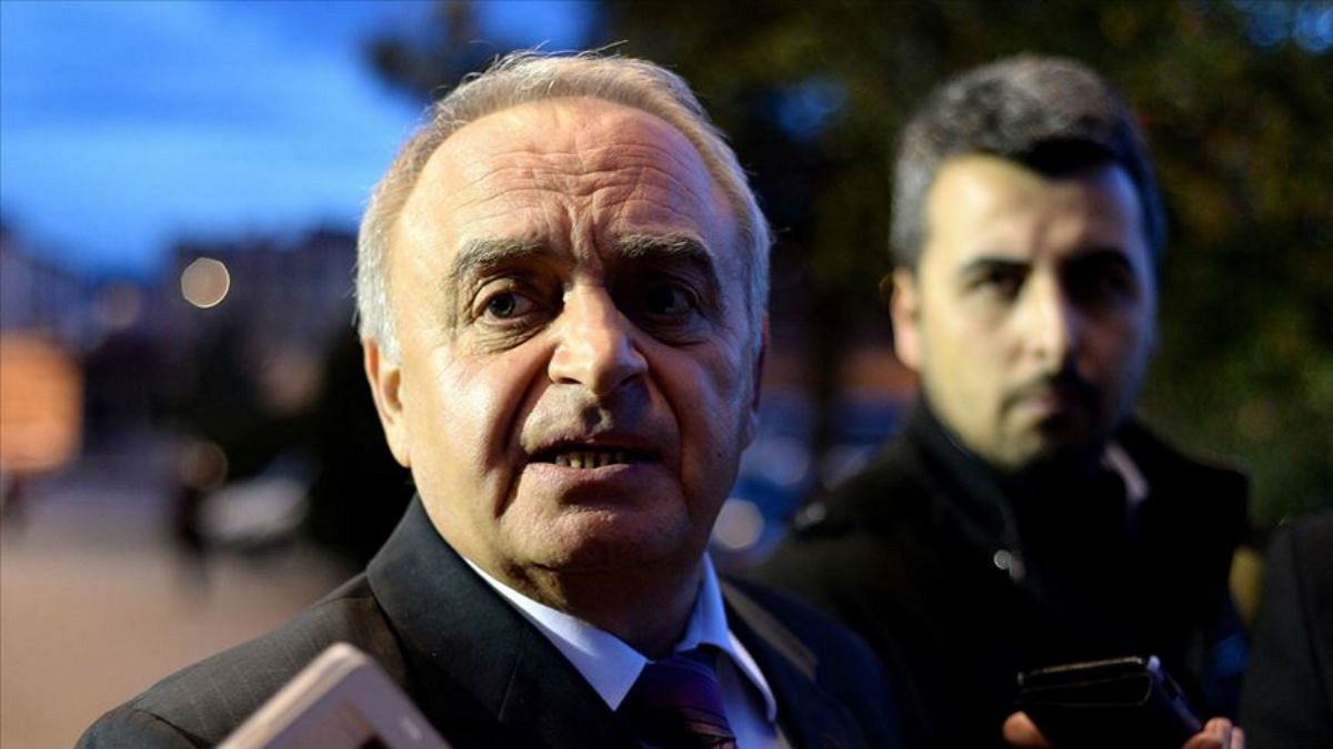 Eski İstihbarat Daire Başkanı Sabri Uzun cumhurbaşkanına hakaretten tutuklandı | Euronews