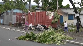 شاهد: آثار الدمار الذي خلفه إعصار كينيث في جزر القمر