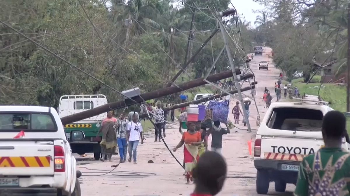 دمار خلفه الإعصار كينيث في موزامبيق يوم الجمعة
