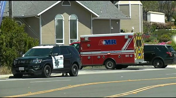 Attaque contre une synagogue en Californie : 1 mort et 3 blessés Attaque contre une synagogue en Californie : 1 mort et 3 blessés