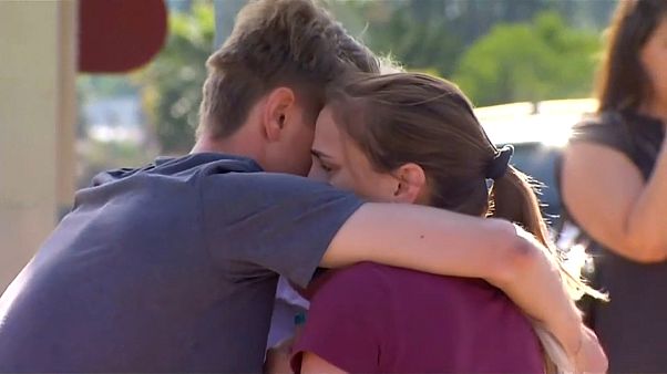 Al menos un muerto y tres heridos en un tiroteo en una sinagoga de California Al menos un muerto y tres heridos en un tiroteo en una sinagoga de California