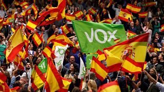 İspanya son dört yılda üçüncü kez sandık başında: Aşırı sağ parti VOX koalisyon ortağı olabilir
