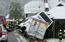 Αυστρία: Λεωφορείο ανατράπηκε λόγω του χιονιά