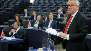 یونکر: لهستان هیچگاه از اتحادیه اروپا خارج نمی شود