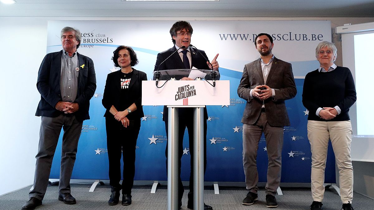Eski Katalan lider Puigdemont AP seçimlerine aday olamayacak