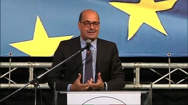 Pd, Zingaretti apre campagna elettorale: "Voltiamo pagina" Pd, Zingaretti apre campagna elettorale: "Voltiamo pagina"