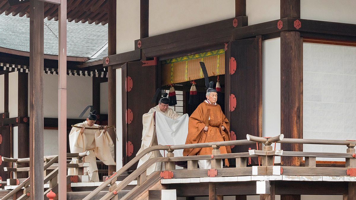 Arrancam cerimónias de abdicação do trono no japão