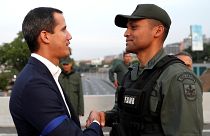 Venezuela: katonai puccsra szólított fel Juan Guaidó ellenzéki vezető