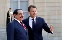 الرئيس الفرنسي إيمانويل ماكرون يستقبل حمد بن عيسى  آل خليفة ملك البحرين