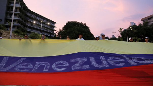 Guaidó apela a uma "revolução pacífica" Guaidó apela a uma "revolução pacífica"